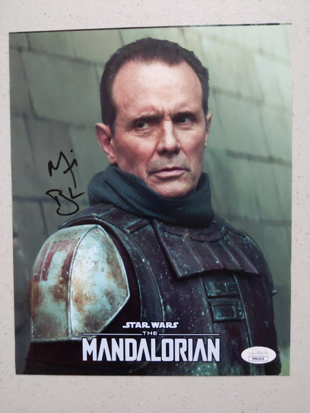 MICHAEL BIEHN Signed MANDALORIAN 8x10 Photo Autograph Beckett BAS JSA COA C