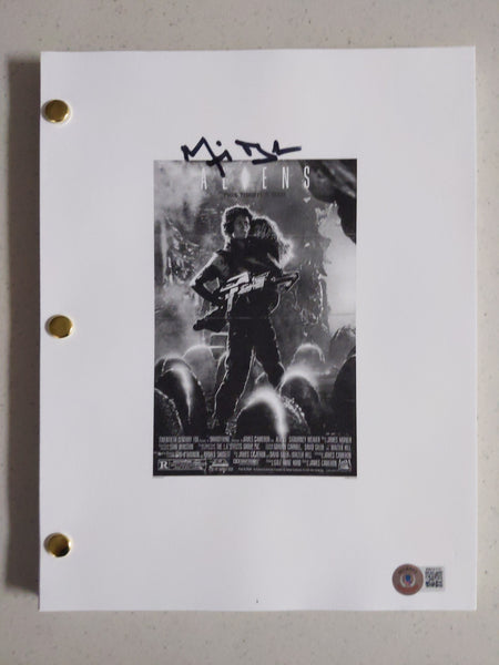 MICHAEL BIEHN Signed ALIENS Movie SCRIPT Autograph BECKETT JSA BAS QR Code